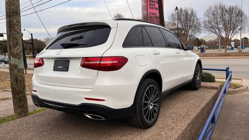 Mercedes-Benz GLC Vehicle Image 04