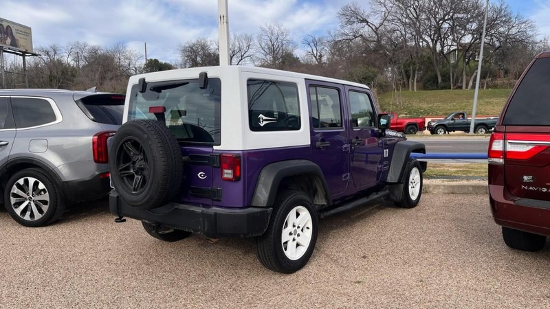 Jeep Wrangler Unlimited Vehicle Image 04