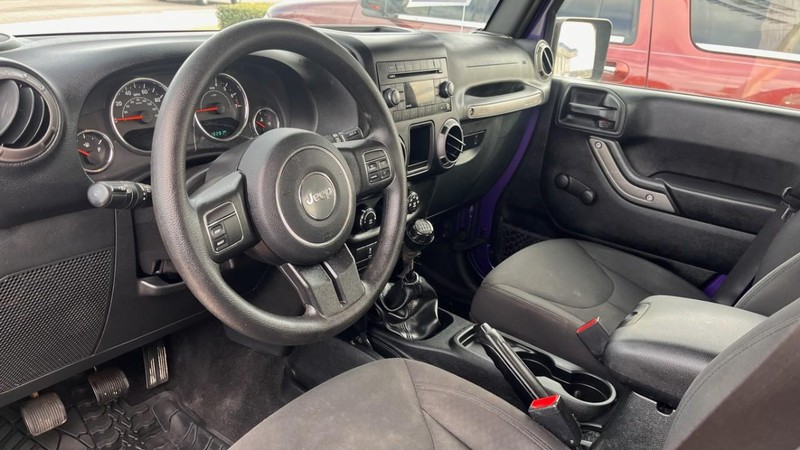 Jeep Wrangler Unlimited Vehicle Image 05