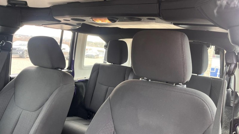 Jeep Wrangler Unlimited Vehicle Image 06