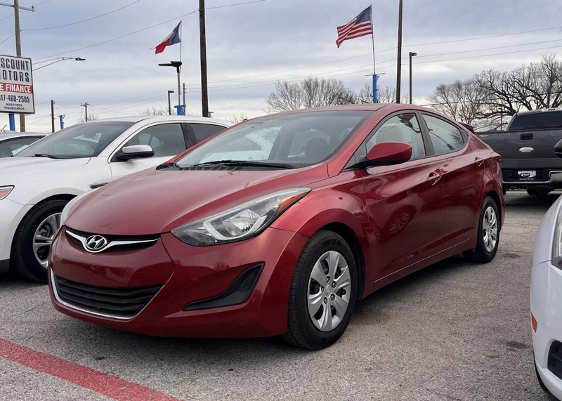 Hyundai Elantra Vehicle Image 02