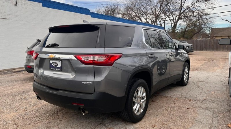 Chevrolet Traverse Vehicle Image 04