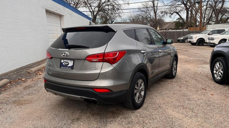 Hyundai Santa Fe Sport Vehicle Image 04