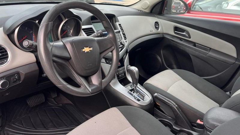 Chevrolet Cruze Vehicle Image 05