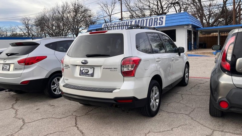 Subaru Forester Vehicle Image 04