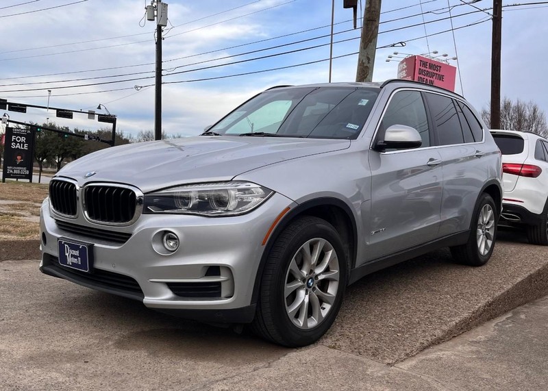 BMW X5 Vehicle Image 02