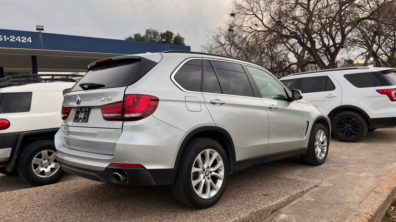 BMW X5 Vehicle Image 04