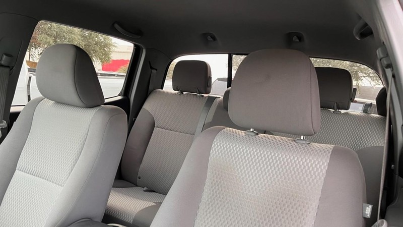 Toyota Tacoma Vehicle Image 06