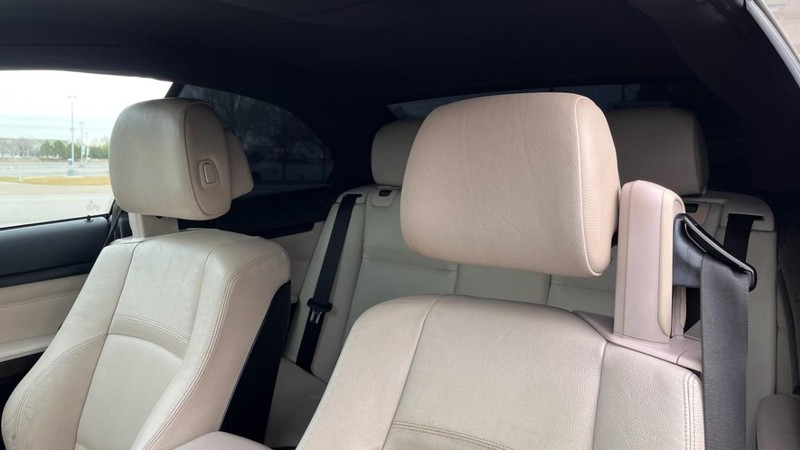 BMW 3 Series Vehicle Image 06