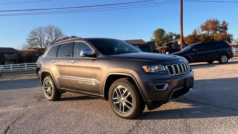 Jeep Grand Cherokee Vehicle Image 03