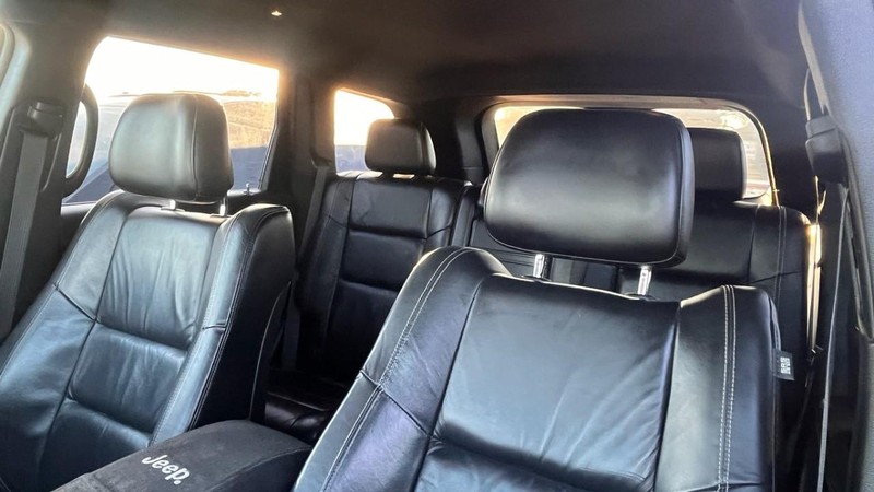 Jeep Grand Cherokee Vehicle Image 06