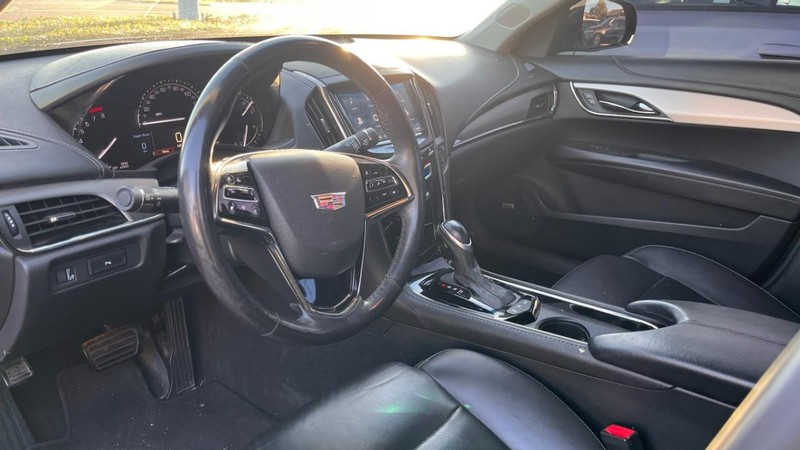 Cadillac ATS Sedan Vehicle Image 05