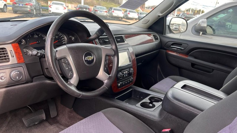 Chevrolet Tahoe Vehicle Image 05