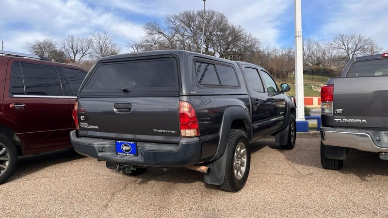 Toyota Tacoma Vehicle Image 04