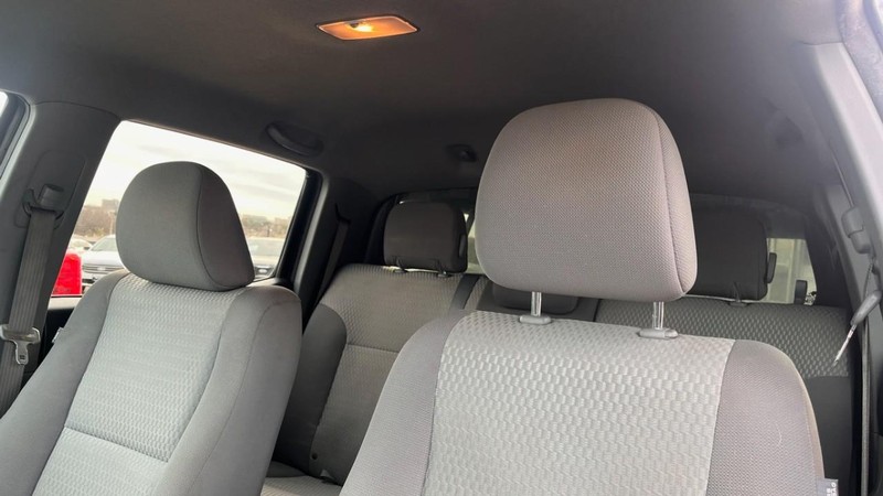 Toyota Tacoma Vehicle Image 06