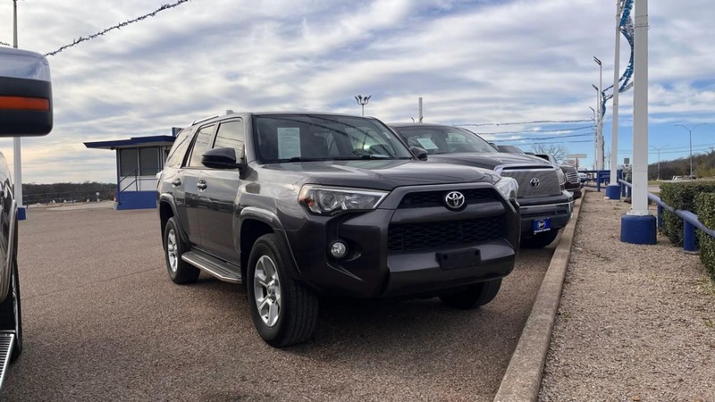 Toyota 4Runner Vehicle Image 03