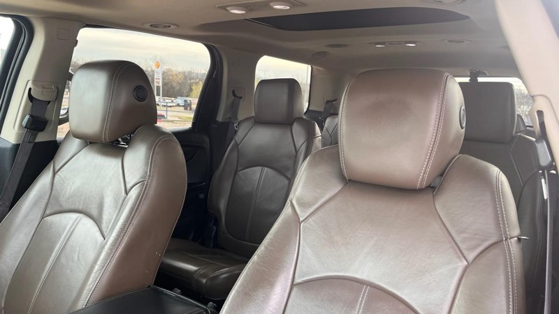 GMC Acadia Vehicle Image 06