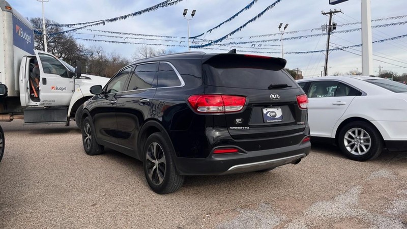 Kia Sorento Vehicle Image 07