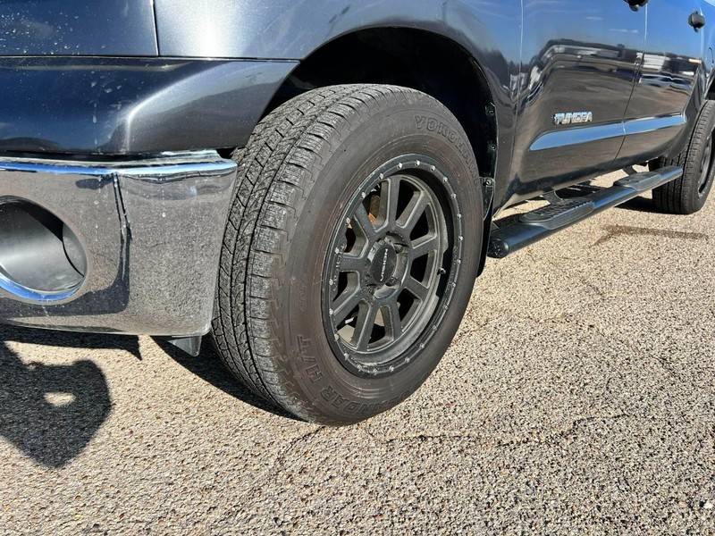 Toyota Tundra 2WD Truck Vehicle Image 04