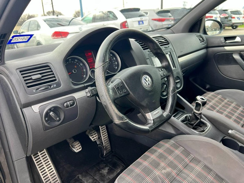Volkswagen GTI Vehicle Image 05