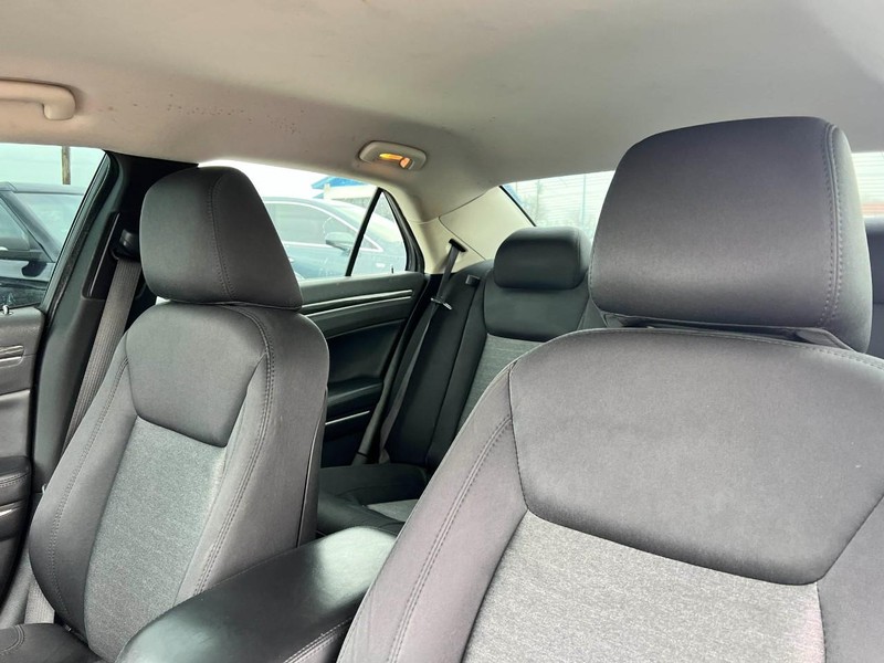 Chrysler 300 Vehicle Image 06