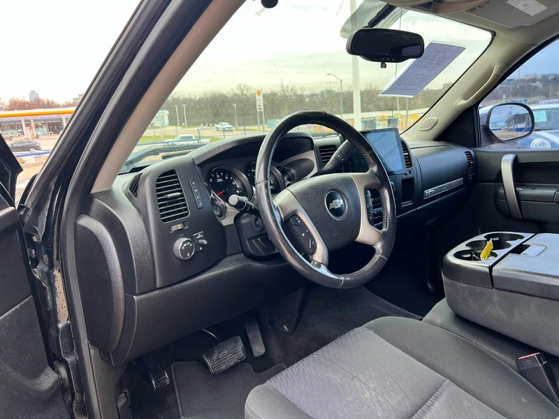 Chevrolet Silverado 1500 Vehicle Image 05