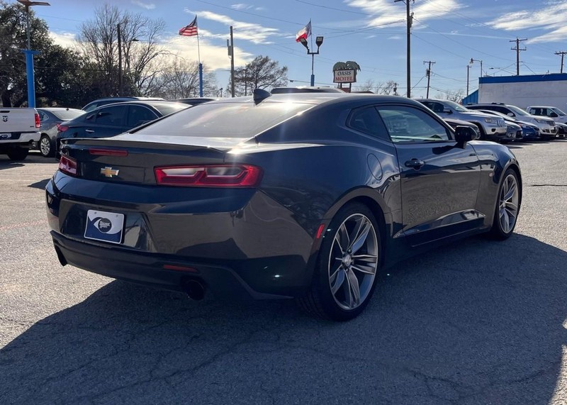 Chevrolet Camaro Vehicle Image 04