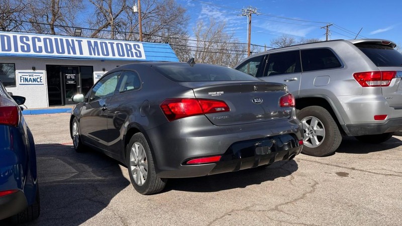 Kia Forte Koup Vehicle Image 07