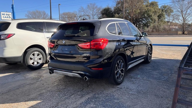 BMW X1 Vehicle Image 04