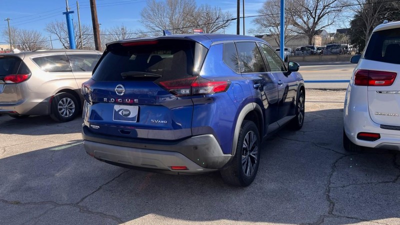 Nissan Rogue Vehicle Image 04