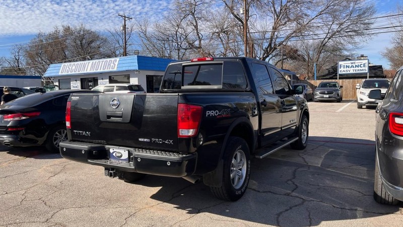 Nissan Titan Vehicle Image 04