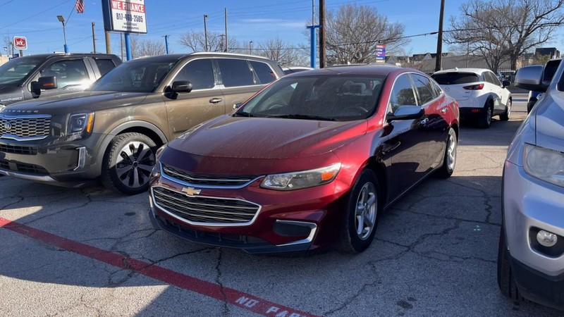 Chevrolet Malibu Vehicle Image 02