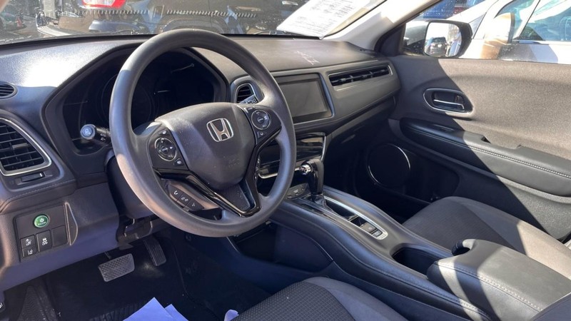 Honda HR-V Vehicle Image 05