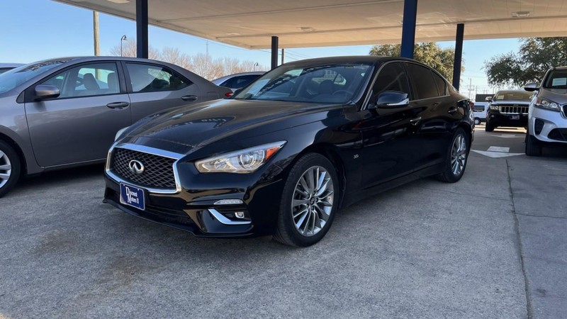 INFINITI Q50 Vehicle Image 02