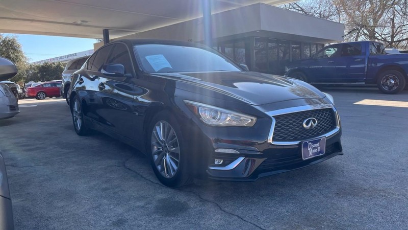 INFINITI Q50 Vehicle Image 03
