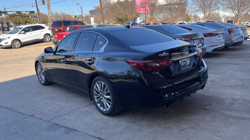 INFINITI Q50 Vehicle Image 07