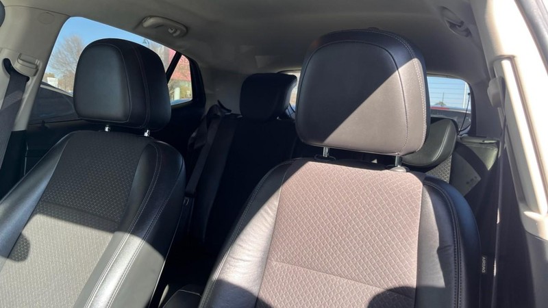 Buick Encore Vehicle Image 06