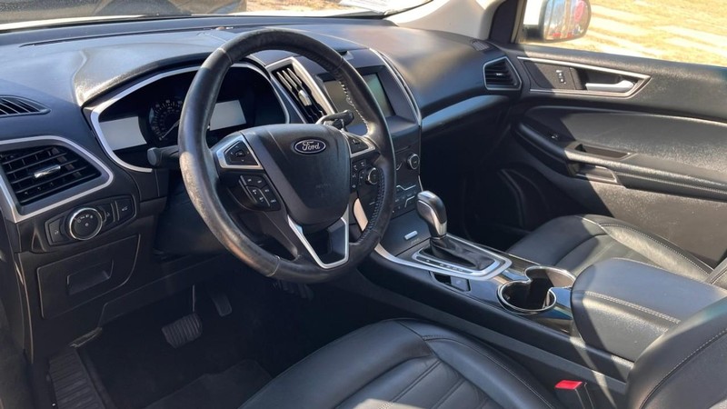 Ford Edge Vehicle Image 05