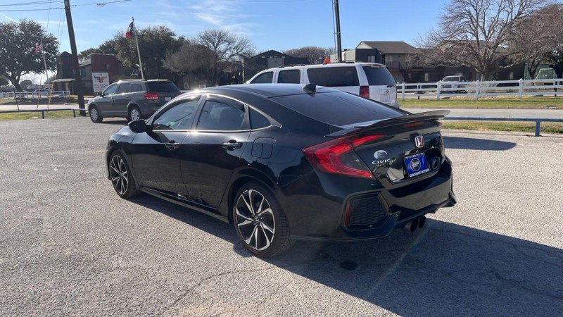 Honda Civic Sedan Vehicle Image 07