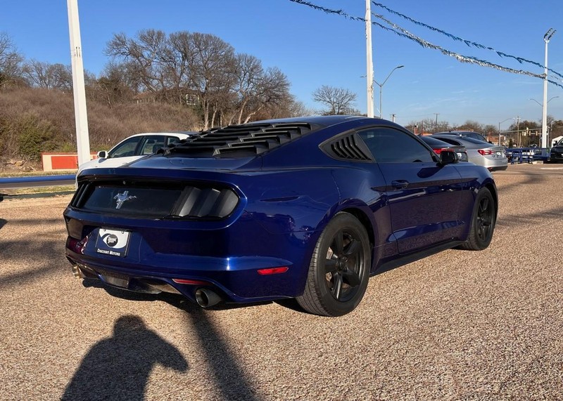 Ford Mustang Vehicle Image 04