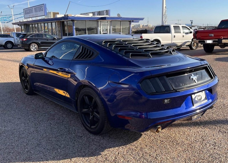 Ford Mustang Vehicle Image 07