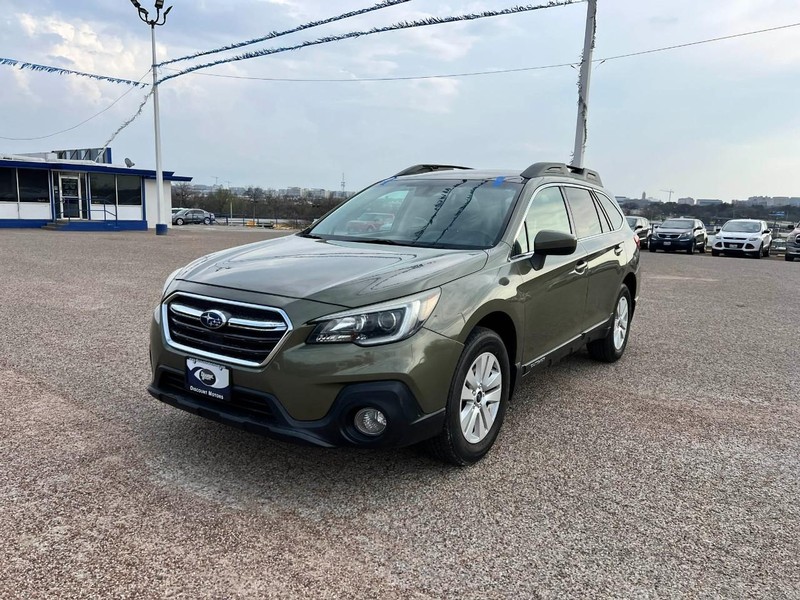 Subaru Outback Vehicle Image 02