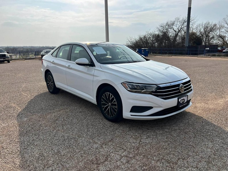 Volkswagen Jetta Vehicle Image 03