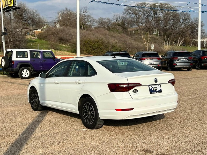 Volkswagen Jetta Vehicle Image 07
