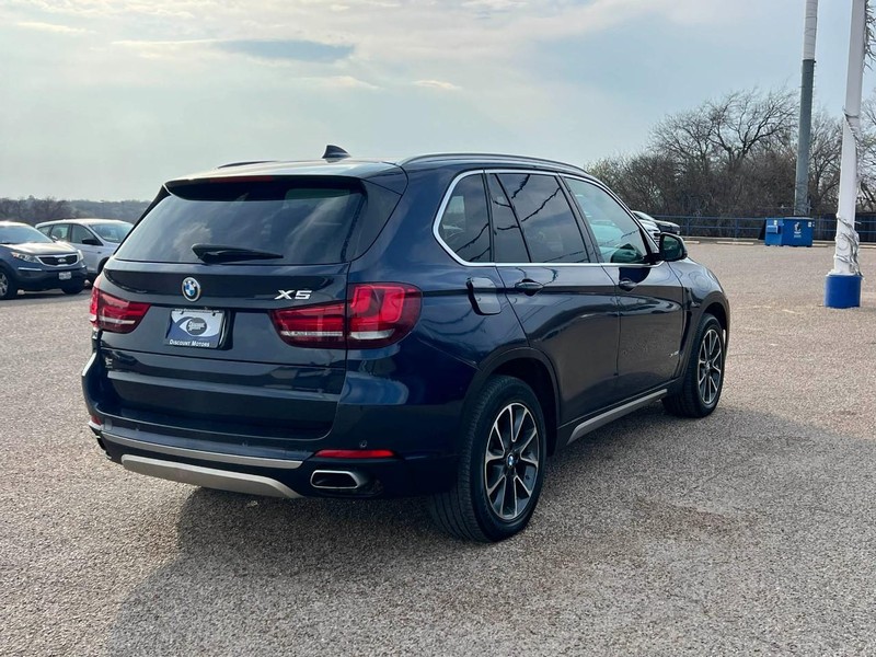 BMW X5 Vehicle Image 04