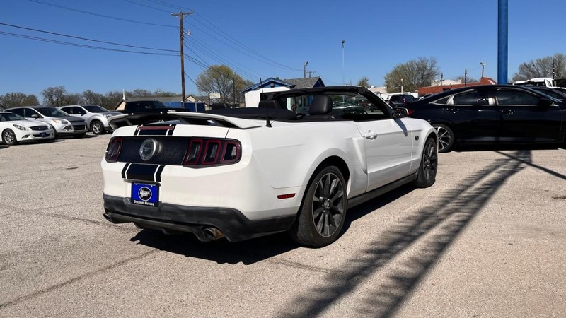 Ford Mustang Vehicle Image 04