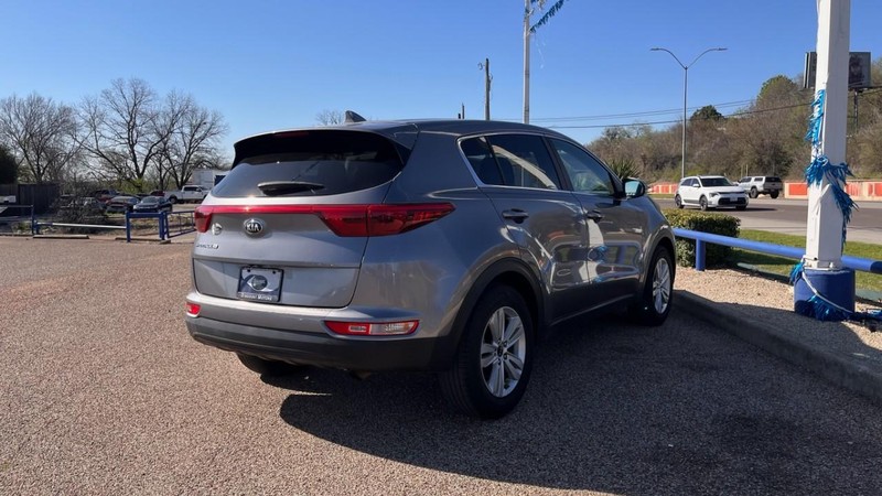 Kia Sportage Vehicle Image 04