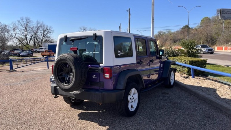 Jeep Wrangler Unlimited Vehicle Image 04