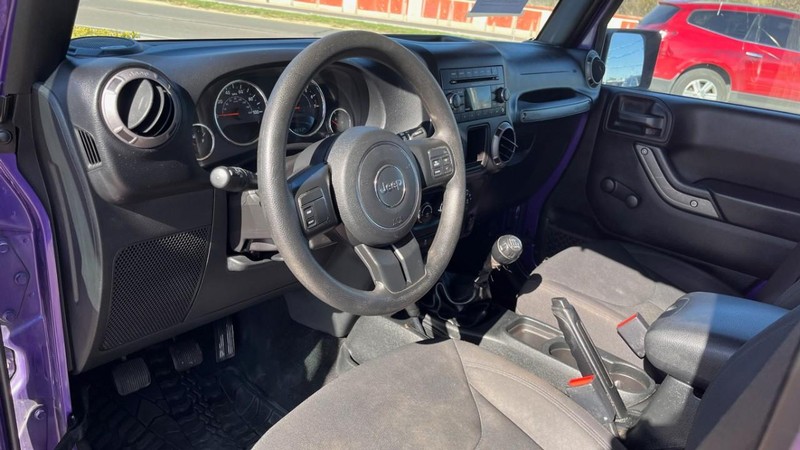 Jeep Wrangler Unlimited Vehicle Image 05