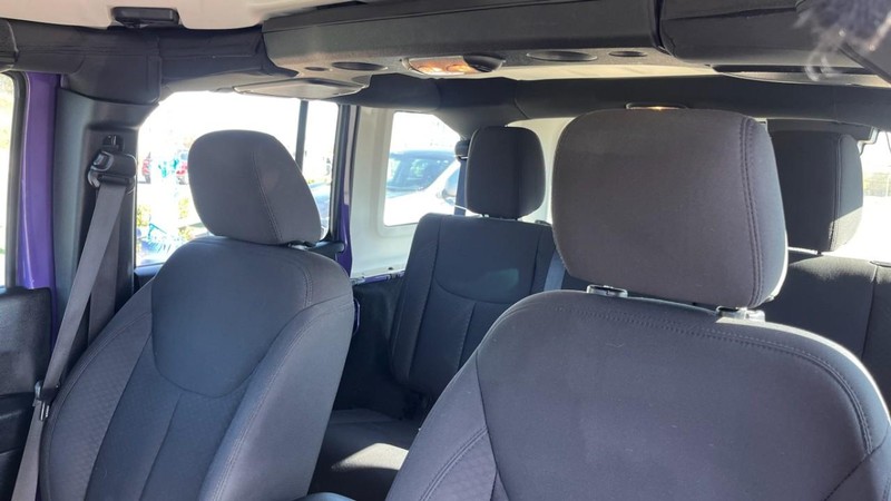 Jeep Wrangler Unlimited Vehicle Image 06